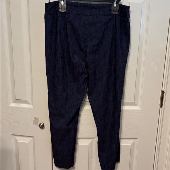 Tribal Pull On Plus Ankle Pants - Picture 4 of 8